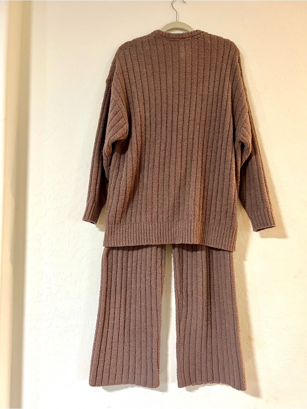 UGG Riz Ribbed Sweatshirt Top with Pant - Picture 6 of 9